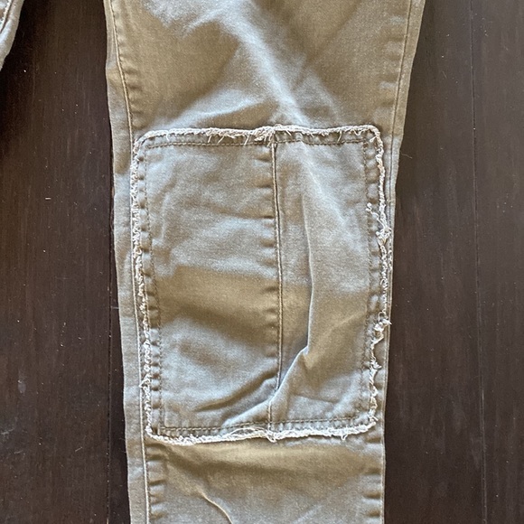 Khaki pants - Picture 2 of 9